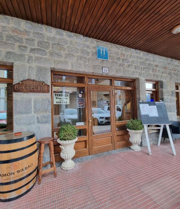Riano House | Hostal Sainz