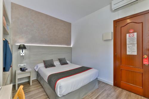 Sant Joan de Vilatorrada House | Hostal Soler