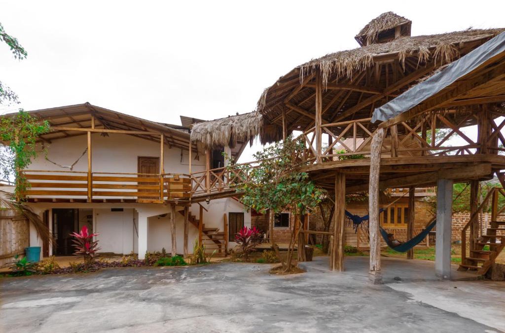 Puerto Lopez House | Hostal Tortuga Dorada