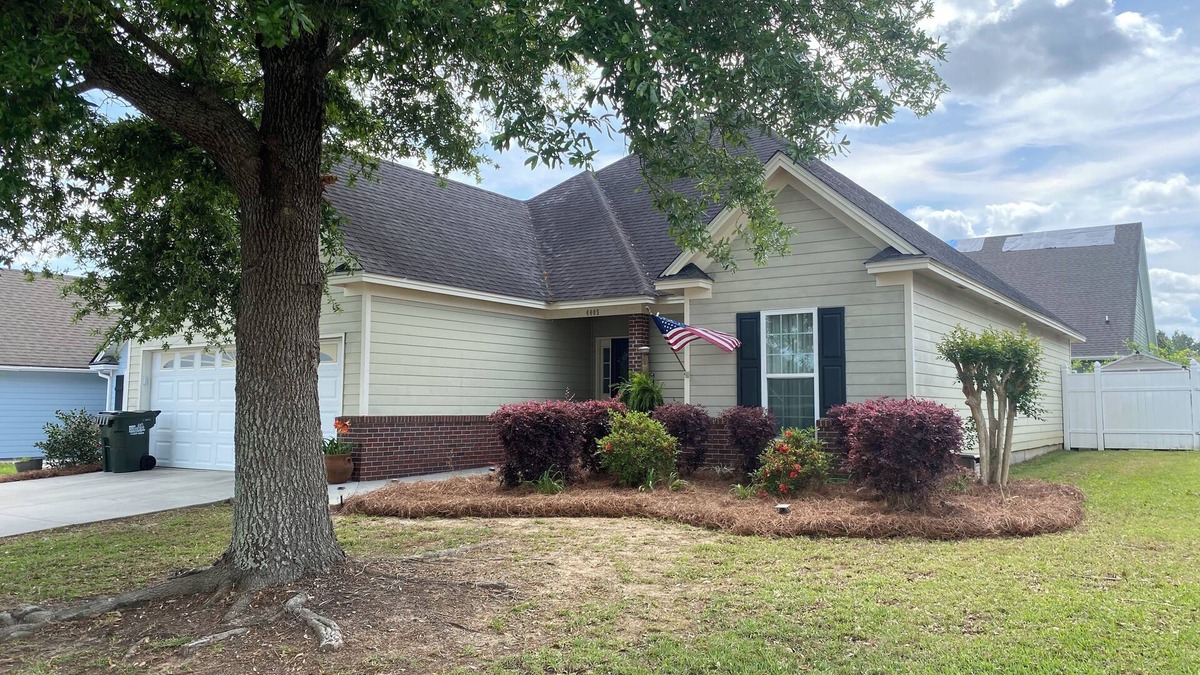 Valdosta House | Hosted home 2 minutes off I-75 Northlake Community-private 2BR/1BA & keyless pad