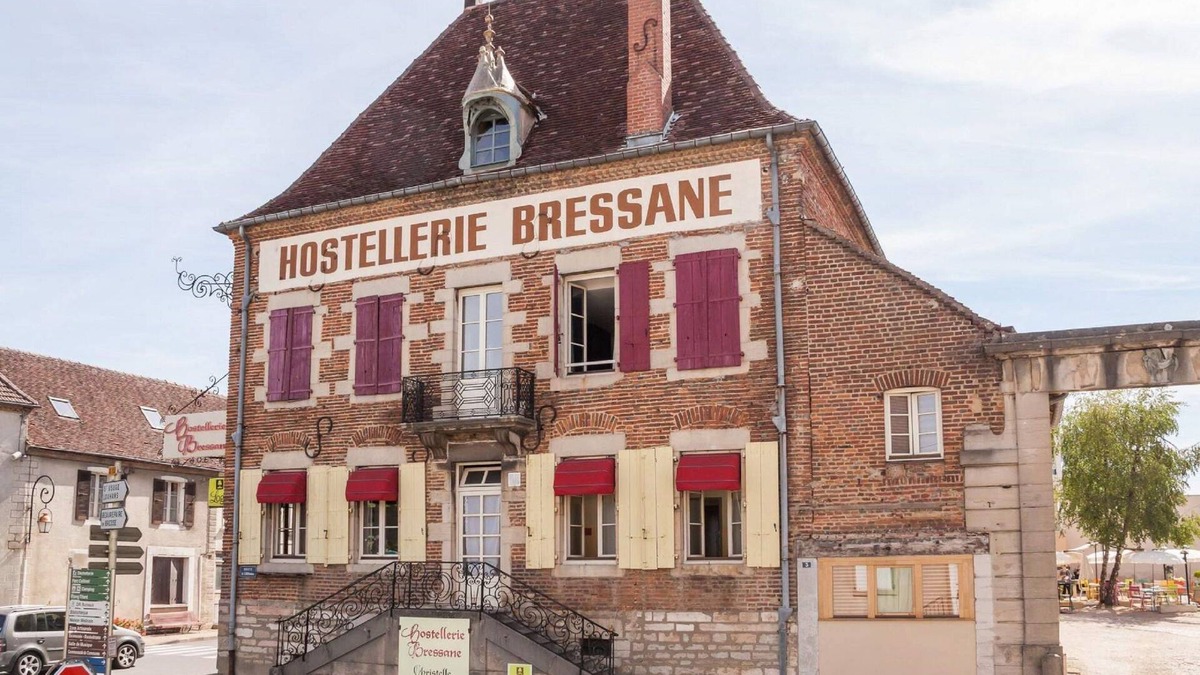 Saint-Germain-du-Bois Hotel | Hostellerie Bressane