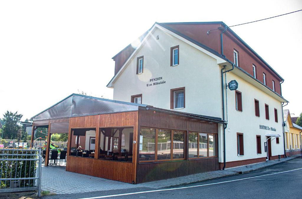 Hat House | Hostinec a penzion U sv. Mikuláše