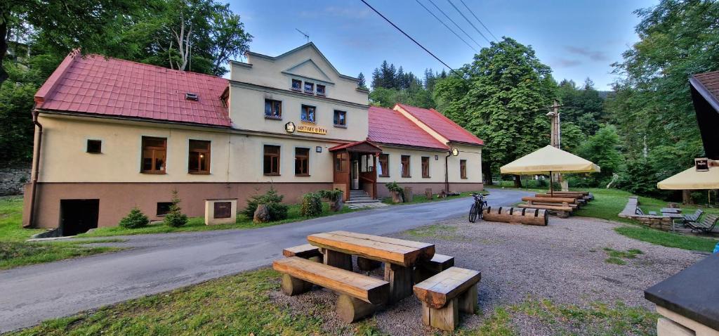 Ostravice Hotel | Hostinec u Řeky