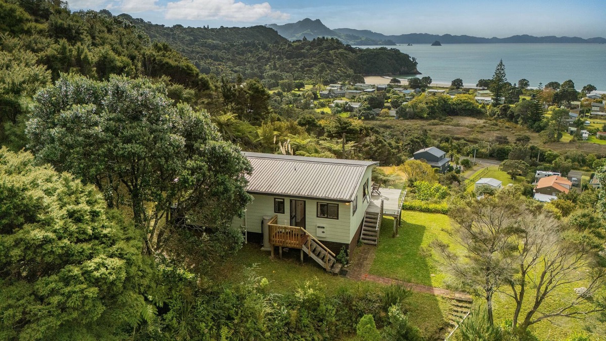 Cooks Beach House | Hosts on the Coast Views from the Top