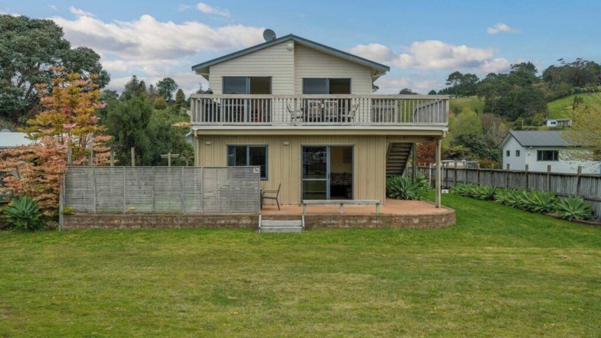 Cooks Beach House | Hosts on the Coast Laze away on Cooks
