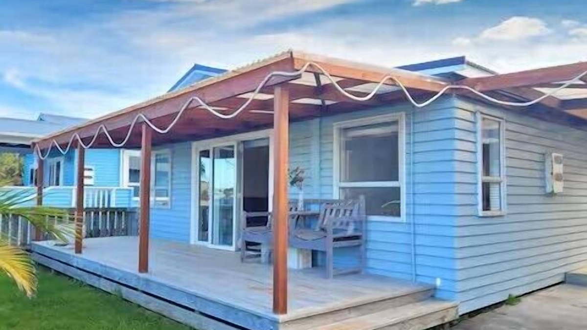 Waihi Beach House | Hosts on the Coast Waihi Beach Home by the Sea