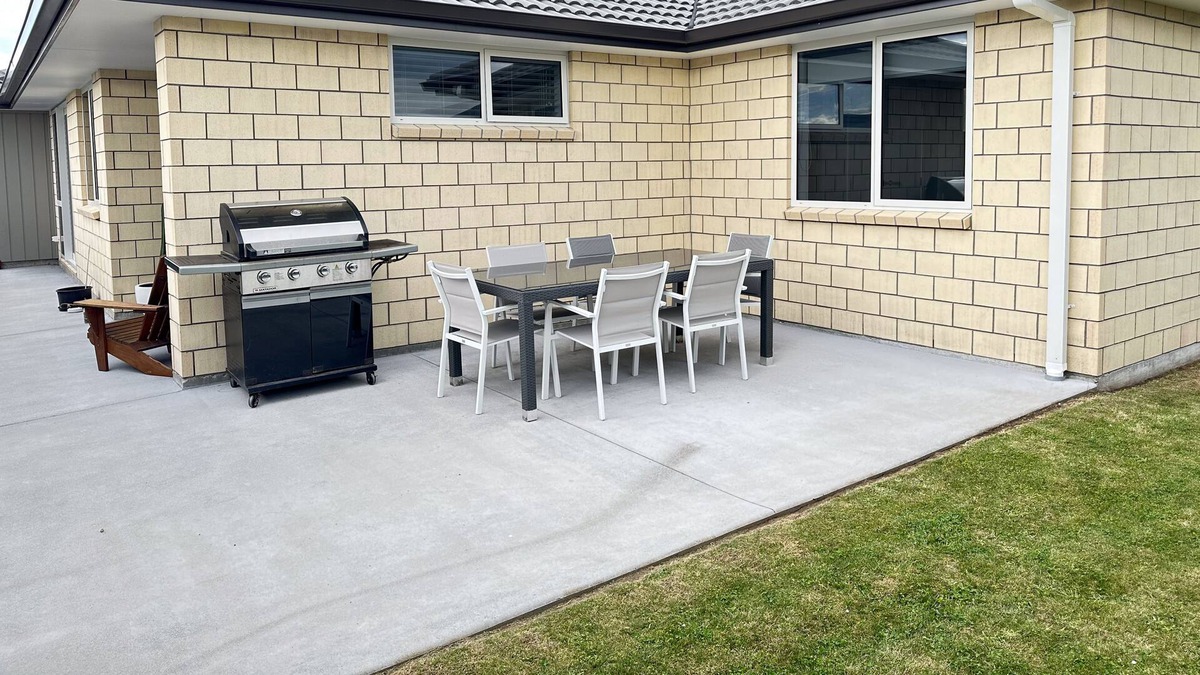 Omokoroa House | Hosts on the Coast - Opulent Omokoroa Escape