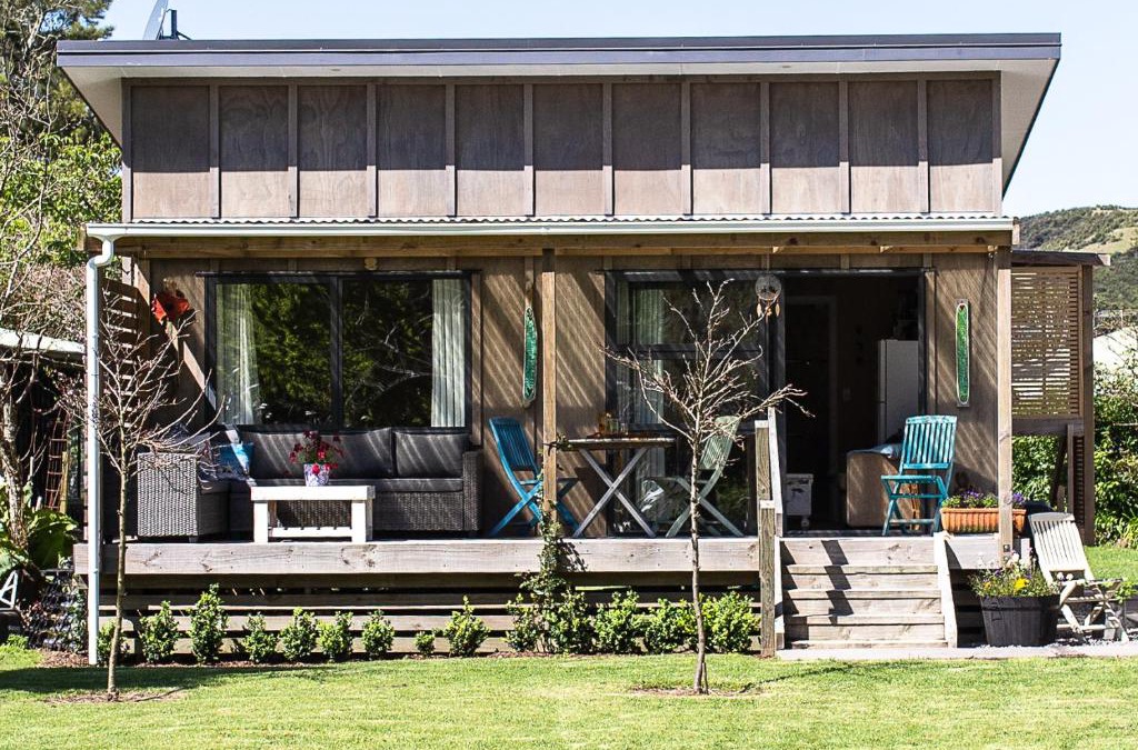 Whitianga House | Hosts on the Coast River Cottage