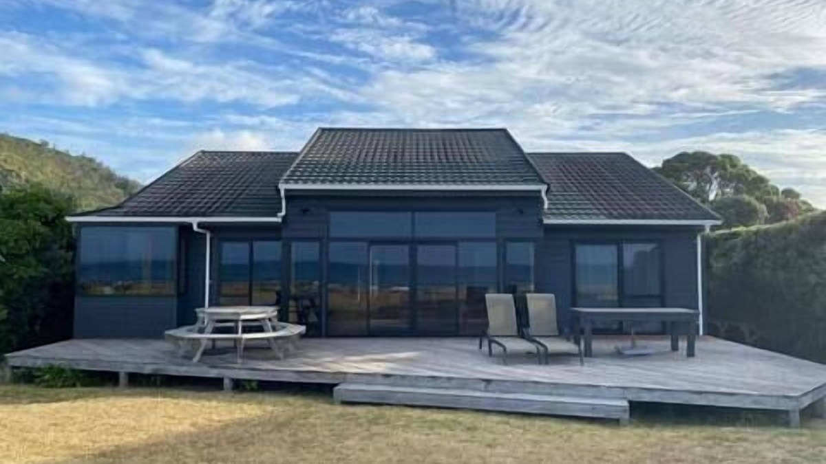 Matarangi House | Hosts on the Coast shimmering on the Shore