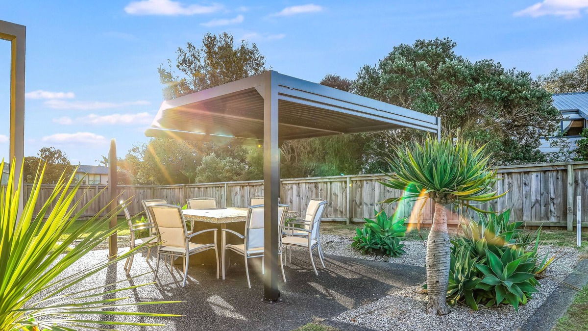 Matarangi House | Hosts on the Coast Titoki Magic