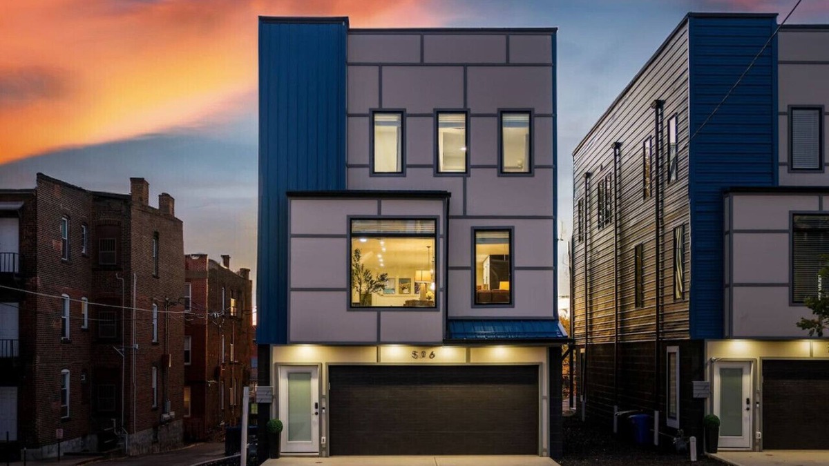 Lower Lawrenceville House | ★ HostWise Stays ★ Rooftop Deck, Garage, *Luxe* Mad Men Vibes