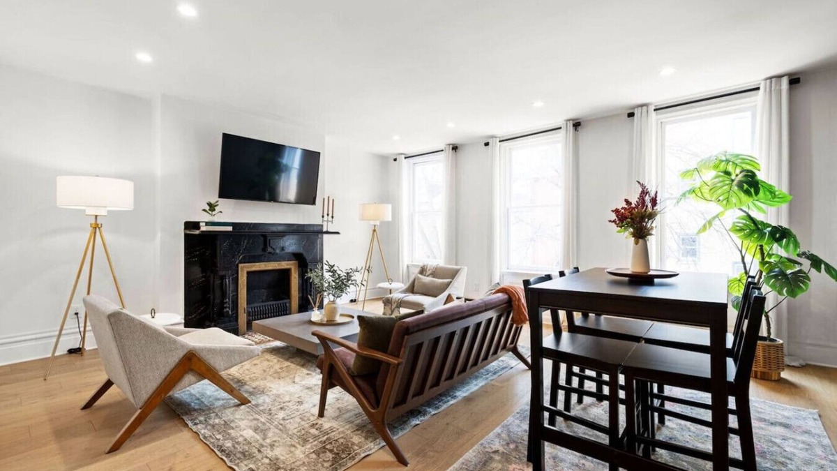 Central Northside Apartment | ★HostWise Stays★ Stylish War Streets Retreat | Easy Walk to Stadiums & Dining