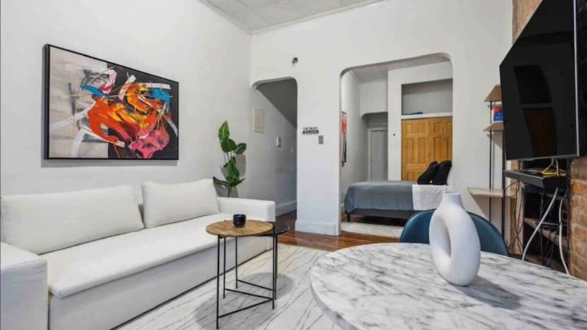 Gowanus House | Hot Cobble Hill Alcove Studio