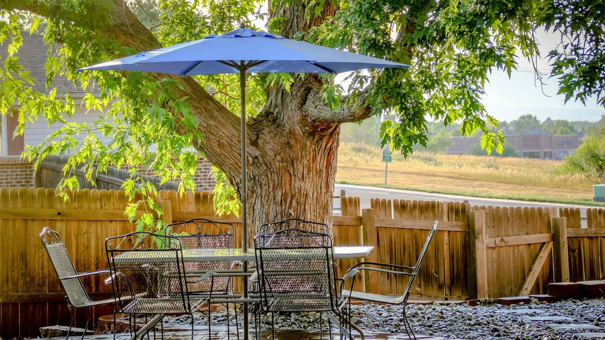 Acres Green House | Hot Spot for Shopping, Dining, Business and Light Rail