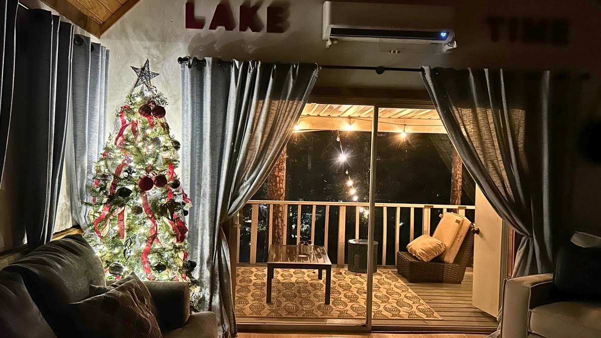 Piney Cabin | Hot Springs Gem | Waterfront Cabin | Swim Platform