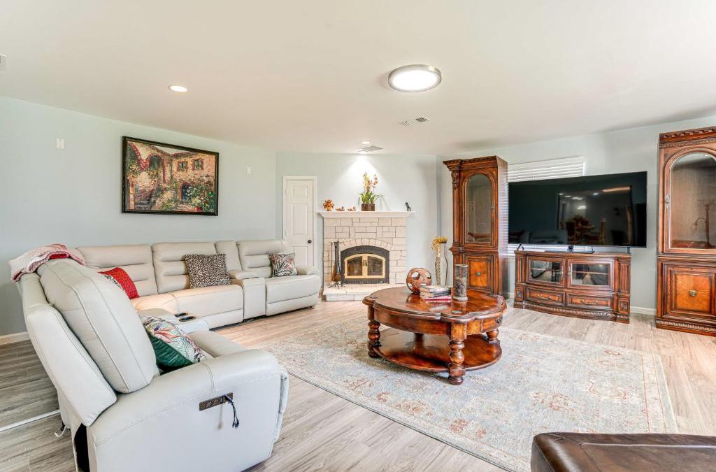 Denison House | Hot Tub and Fenced Yard Dog-Friendly Gem in Denison