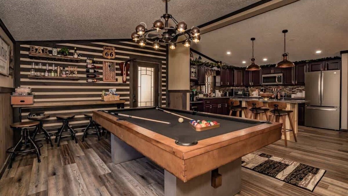 Sevierville Cottage | Hot Tub and Fire Pit, Conveniently Situated betwee