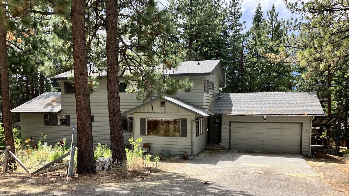 Tahoe Village Ski Chalet | Hot tub and game room less than one mile to Stateline and Downtown