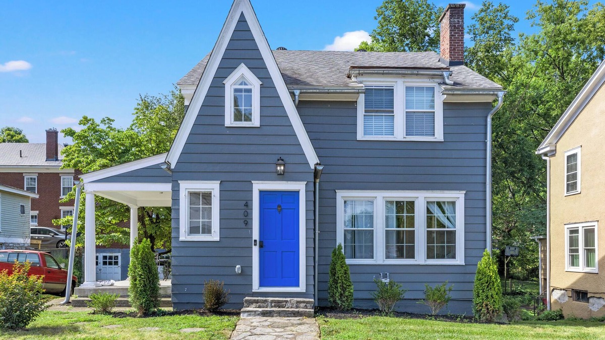 Frankfort House | Hot Tub, Beautifully Renovated Historic Home in the Heart of the Bourbon Trail