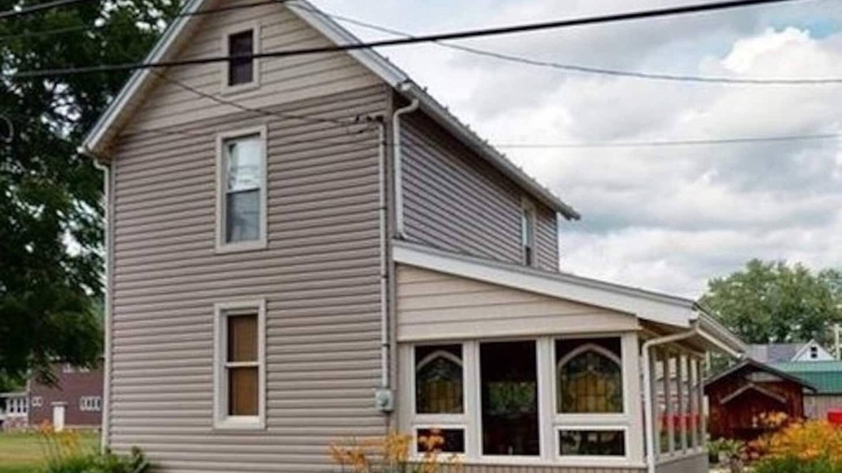 Confluence House | Hot Tub! Book Now for Spring and Summer!