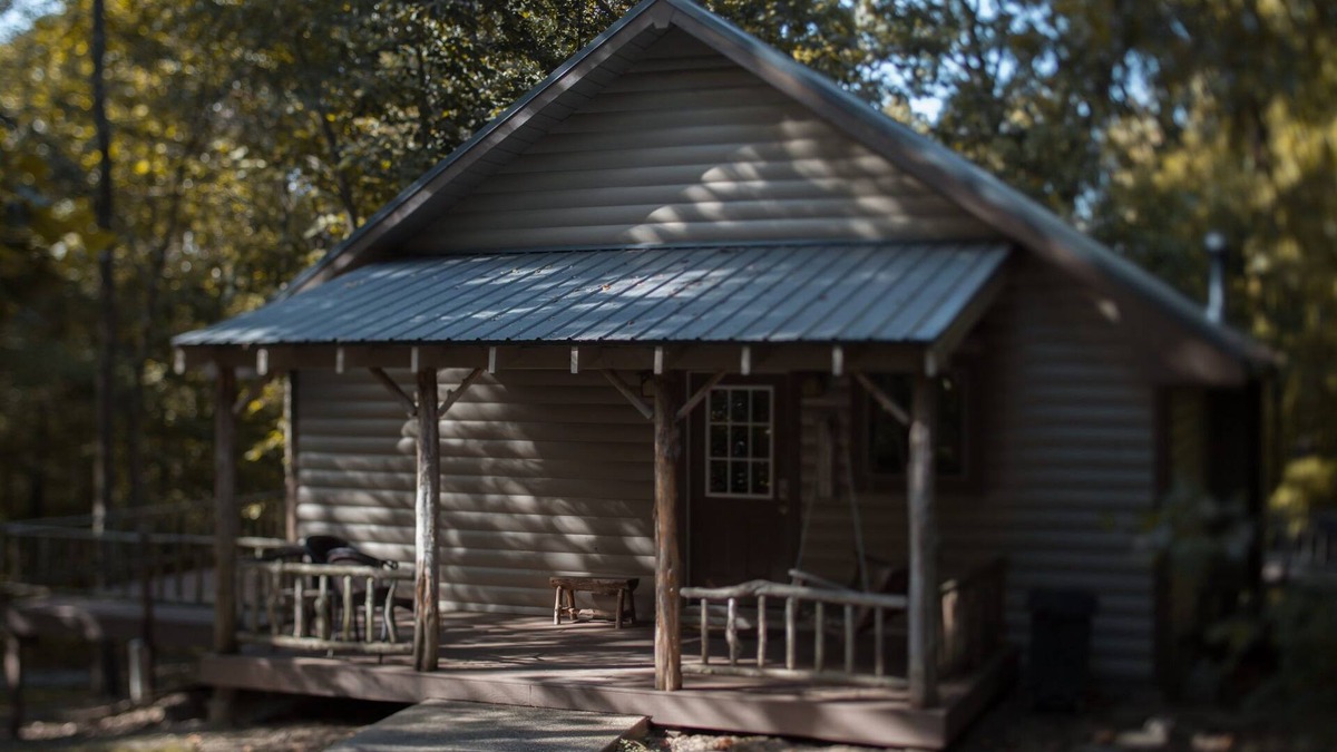 Carbondale Cabin | Hot Tub Cabin- In the Heart of Shawnee Wine Trail