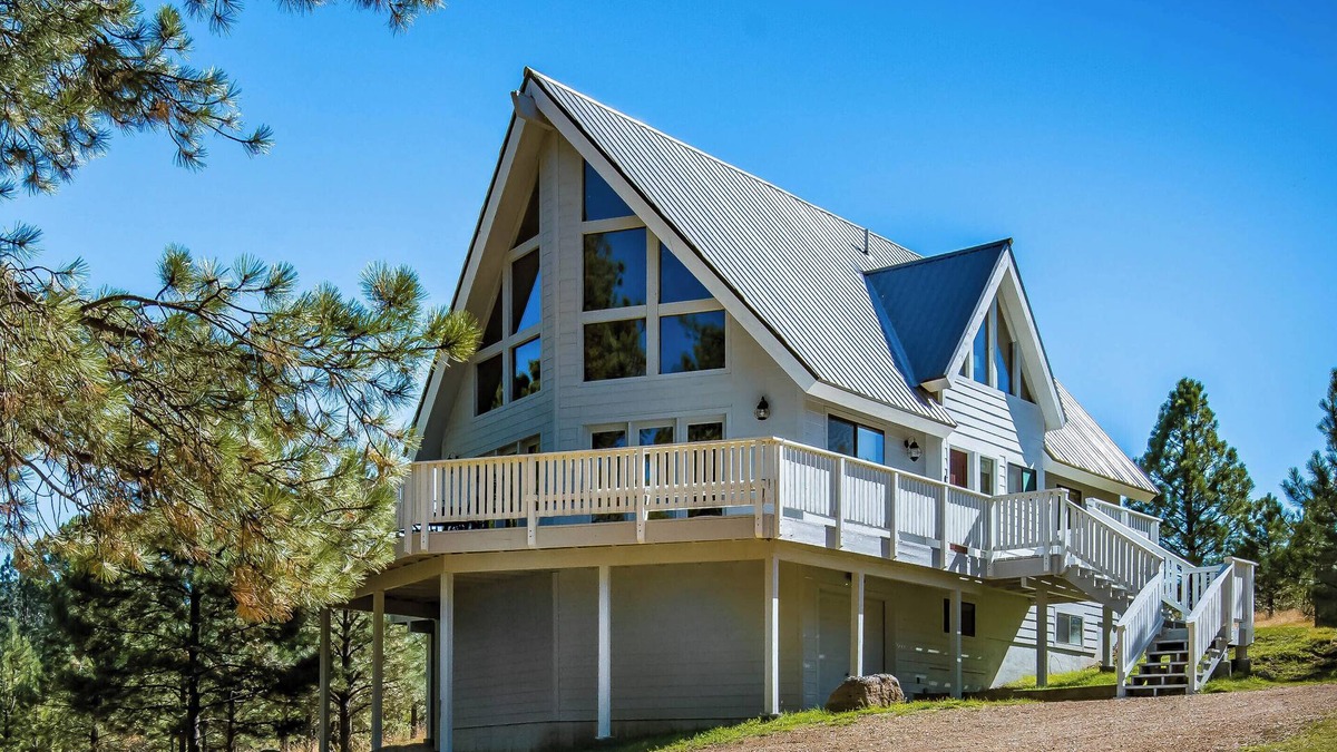 Angel Fire House | Hot tub, decks, ping pong, walk to golf/tennis/prk, gameroom, hspd wifi, firepit