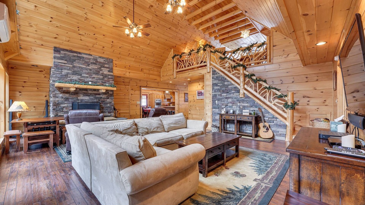 Old Forge Cabin | Hot Tub & Dock: Waterfront Cabin in Old Forge!