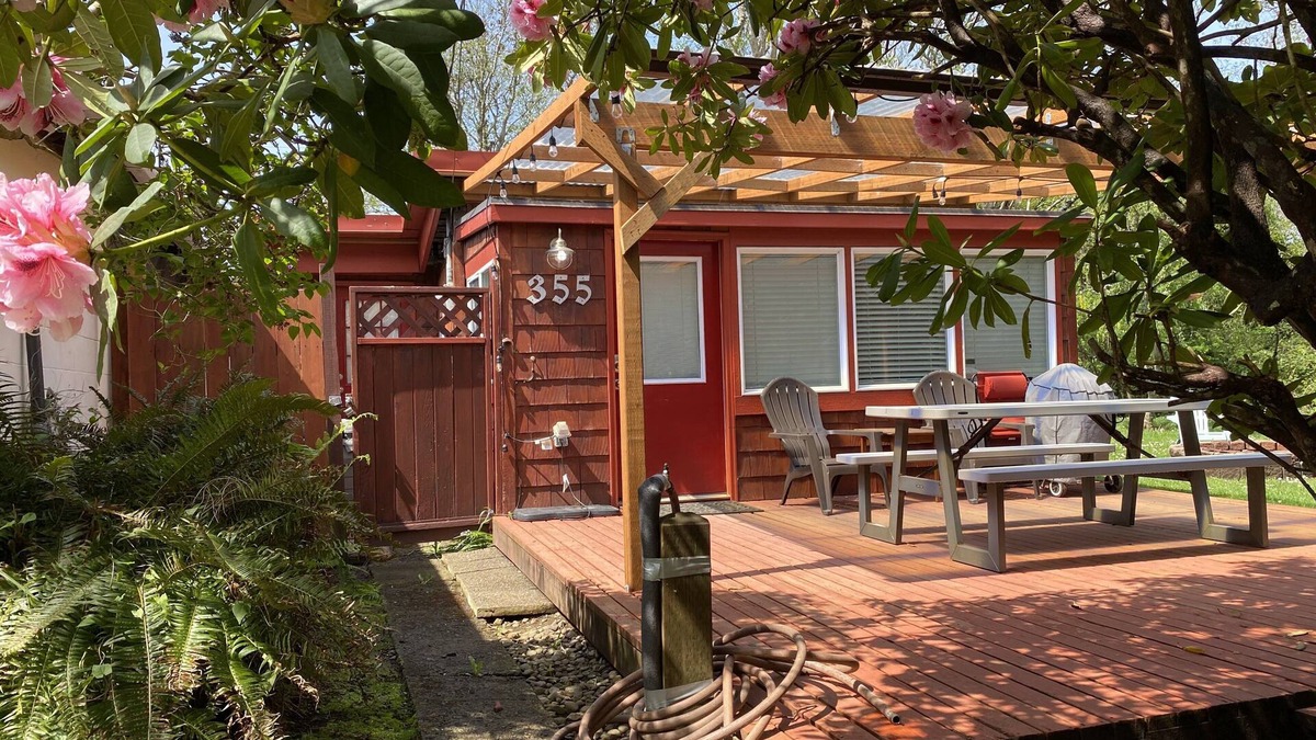 Rockaway Beach House | Hot Tub dog friendly 2 Blocks from Beach, fenced yard, Internet, quiet and clean