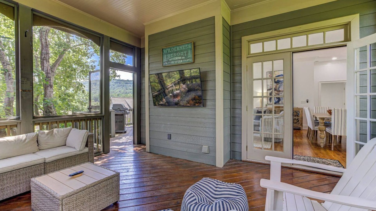 Big Canoe House | Hot Tub Downtime, Fireside Chats & Movie Nights Within 8,000-Acre Community - Mountain Grove Lodge