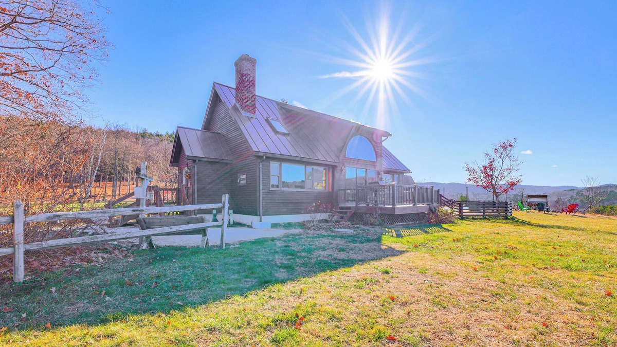 Springfield House | Hot Tub, Fire Pit & Grill: Remote Springfield Home