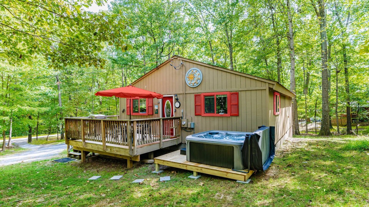 The Woods Cabin | Hot Tub, Fire Pit, Grill, Deck w/Resort Amenities