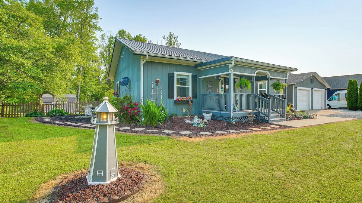 Rockbridge Cottage | Hot Tub & Fire Pit: Rockbridge Getaway!