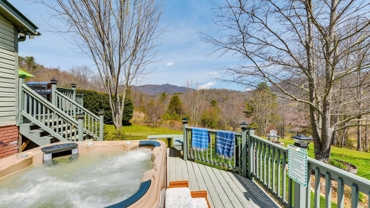 Balsam Grove Apartment | Hot Tub, Fire Pit + Views: Balsam Grove Getaway