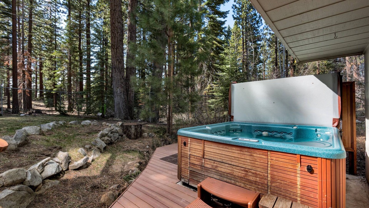 Tahoe Village House | Hot Tub, Fire Pit, Wet Bar, Near Trails, Sleeps 10