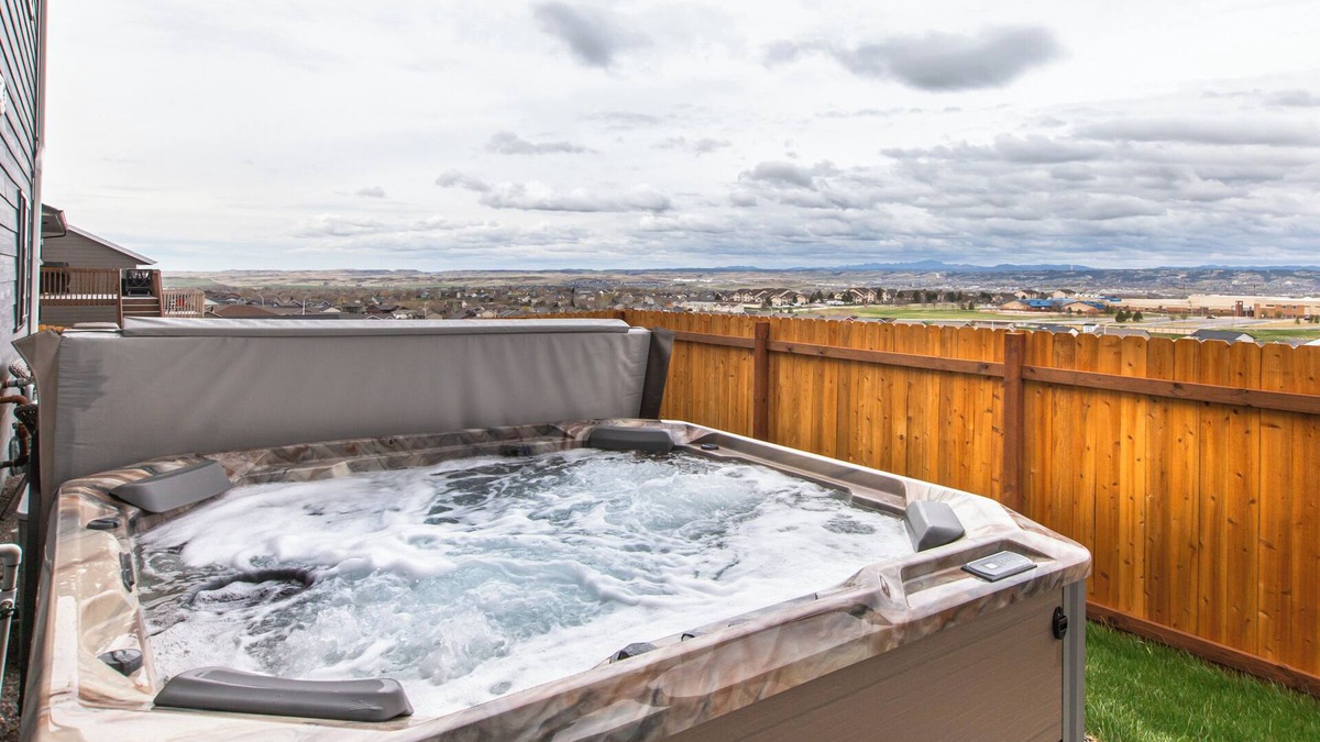Rapid Valley House | ⁑Hot Tub⁑Fire Pits⁑Great Views⁑New Construction⁑