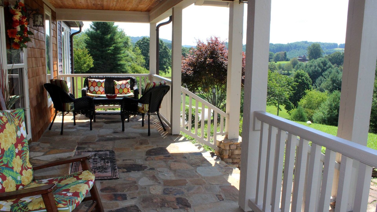 Jefferson Cabin | Hot Tub + Fireplace = The Perfect Sept Getaway @ The Ponderosa