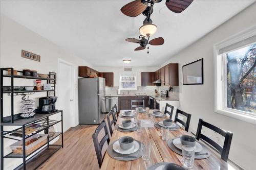 Albrightsville House | Hot Tub Fireplace Deck Mins to Skiing