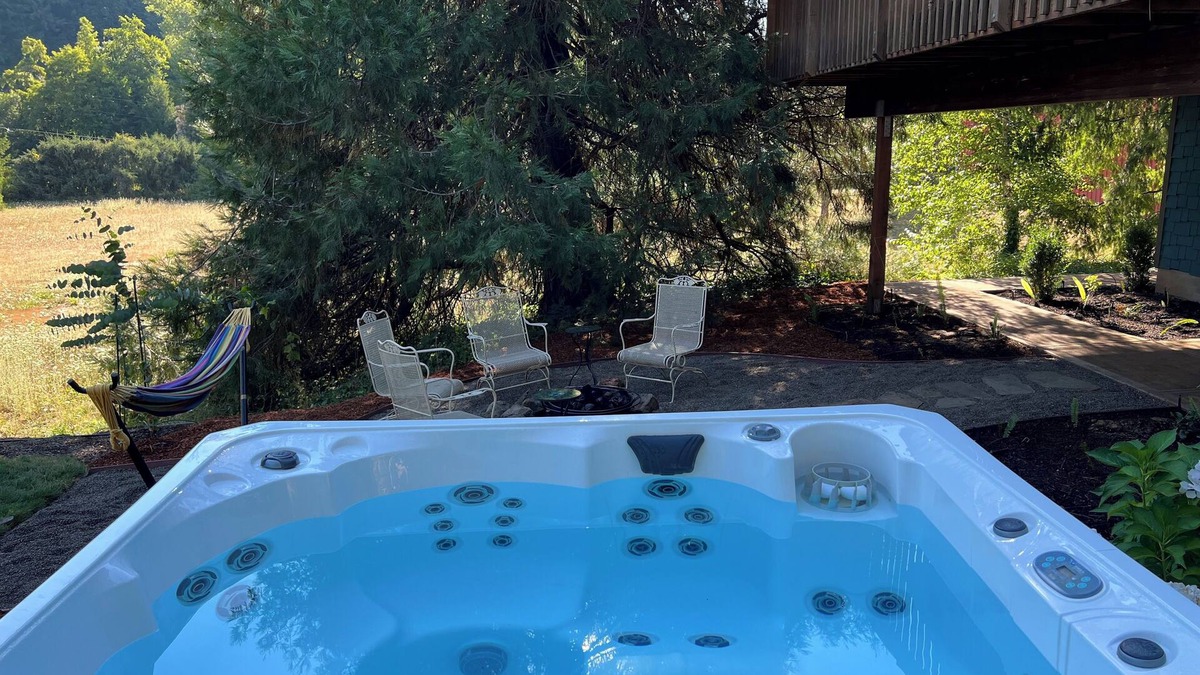 Corvallis House | Hot tub / Forest / MTB / No-Step-Entry / Addt'l living space - Corvallis escape