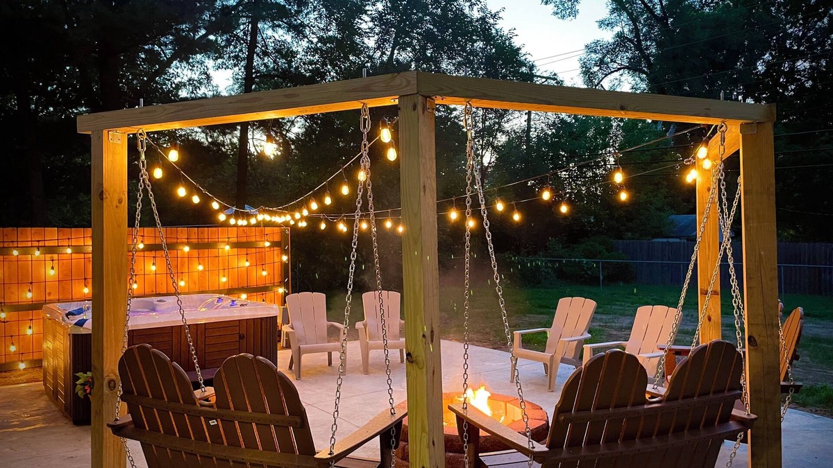 South Bend House | HOT TUB | Game Room | Indoor Playground| Sleep 16