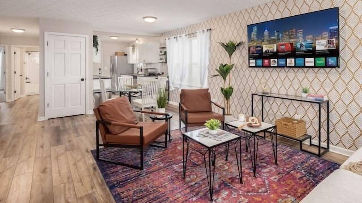 West Columbus House | Hot Tub Haven - Downtown Columbus