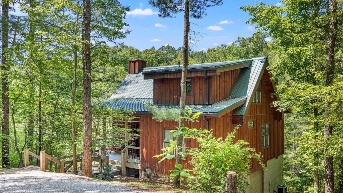 Rogers Cabin | Hot Tub | Pet Friendly | WiFi - Cliffview Resort - Luxury Cabin in Red River Gorge, Kentucky!