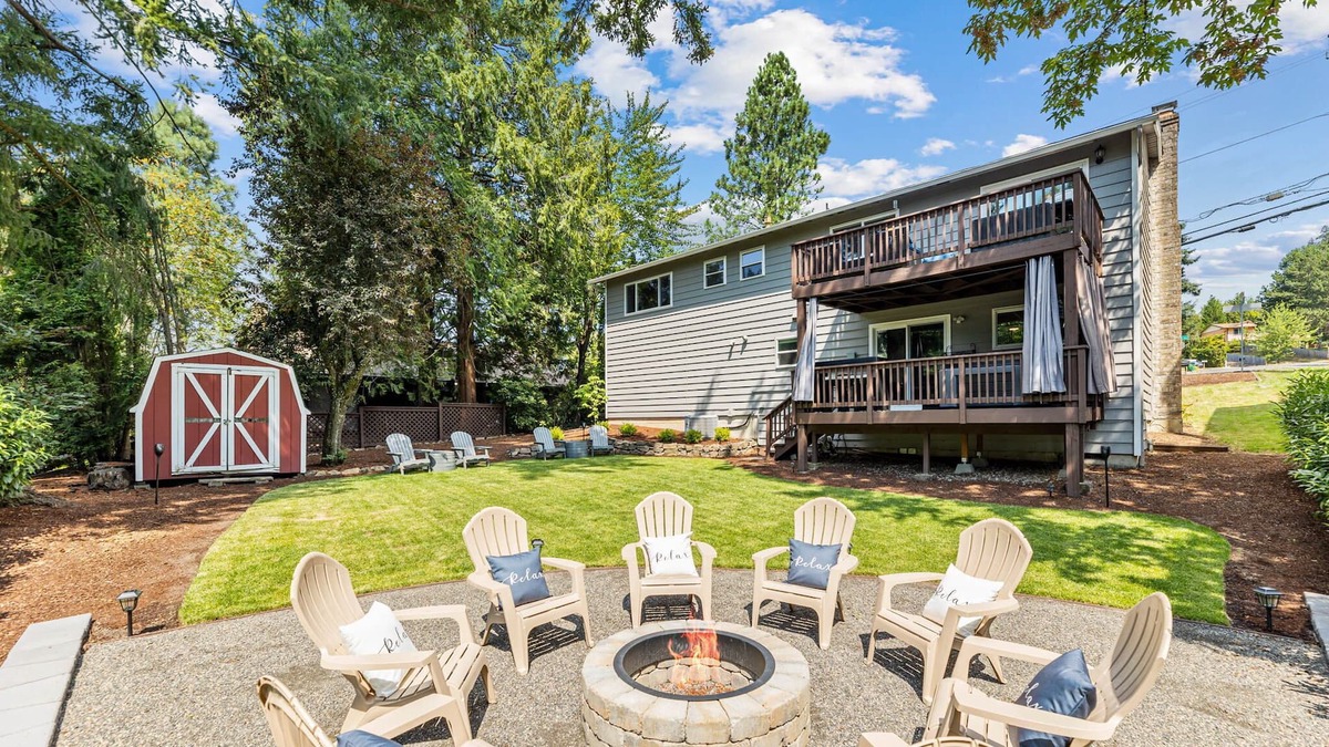 Gresham House | Hot Tub|Pool Table|Fire Pit| SpringWater Retreat