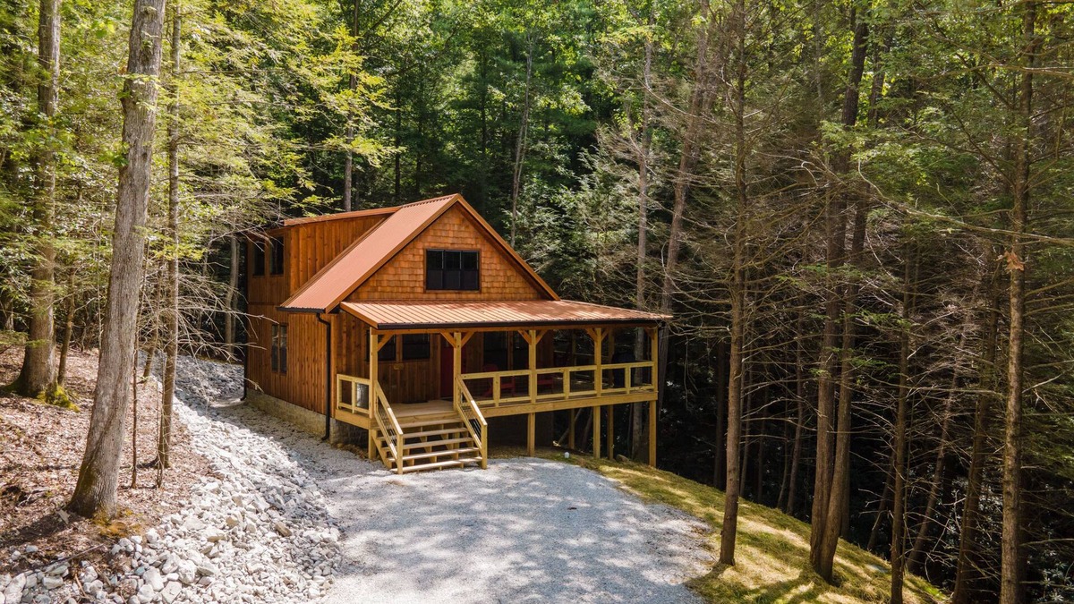Campton Cabin | Hot Tub, WiFi, Adventure - New Family Cabin - Angel's View - Red River Gorge, Kentucky!