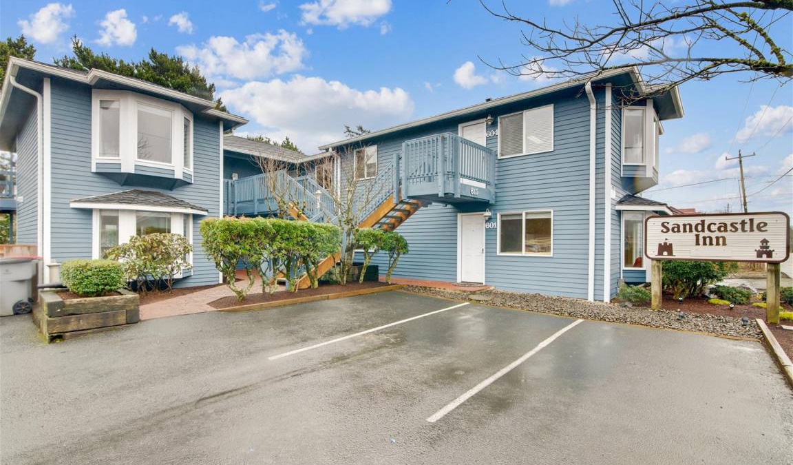 Downtown Cannon Beach Hotel | Hotel ∙ 1 bedroom ∙ 2 guests