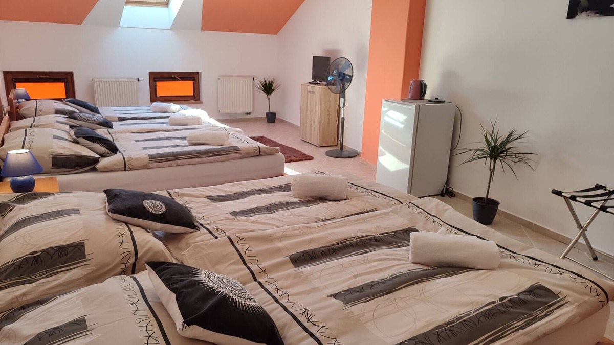 Jaromer Hotel | Hotel 28