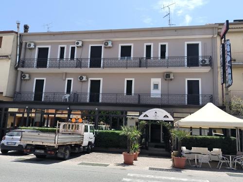 Cropani Marina Hotel | Hotel 4 Lampioni