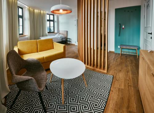 Osecna Hotel | Hotel a Hostinec Slunce