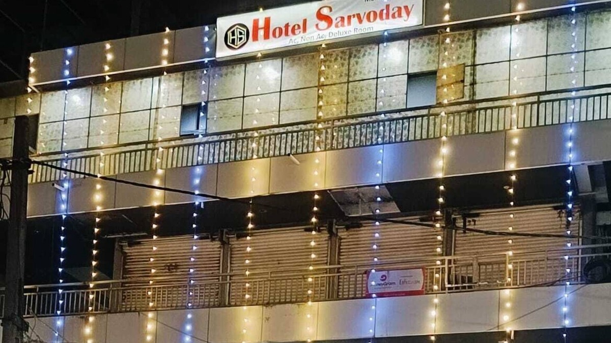 Veraval Hotel | Hotel Aaradhana