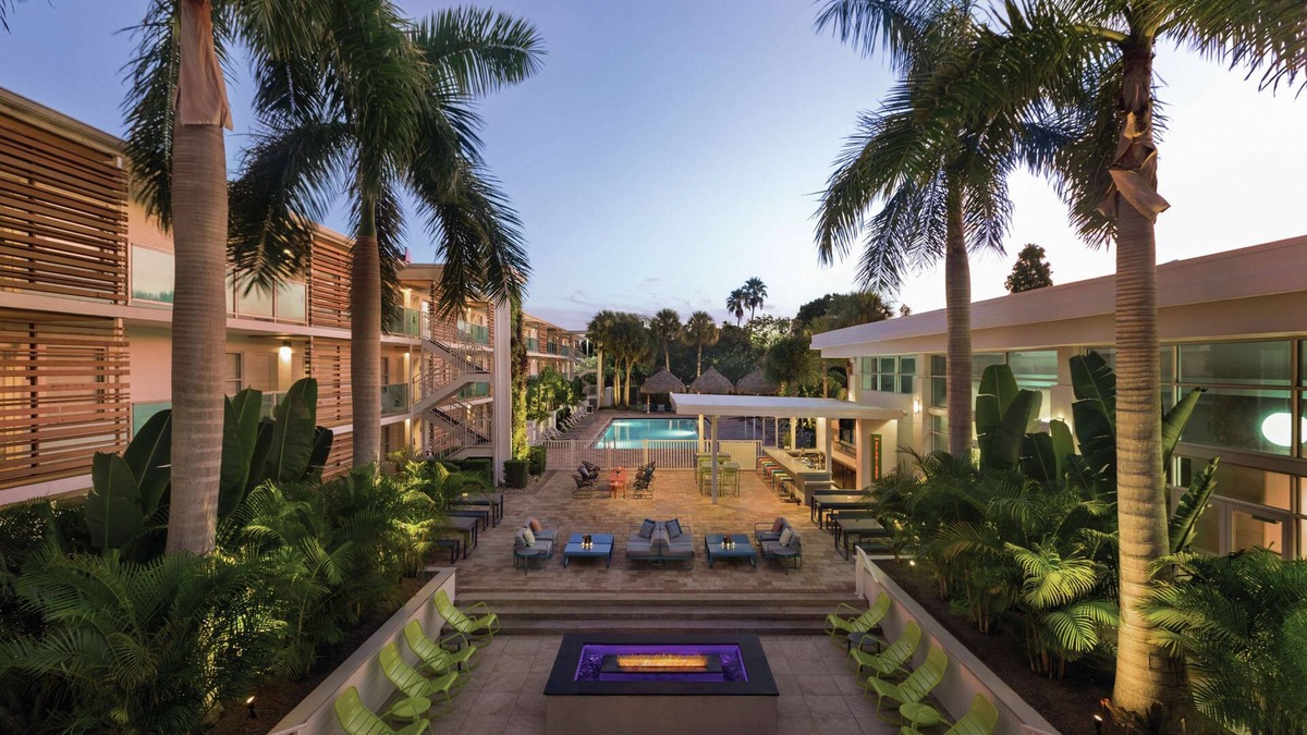 Tampa Hotel | Hotel Alba, Tapestry Collection by Hilton