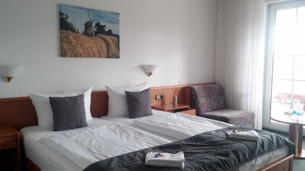 Dunkelforth House | Hotel Am Meilenstein - Doppelzimmer mit Aufbettungsmöglichkeiten